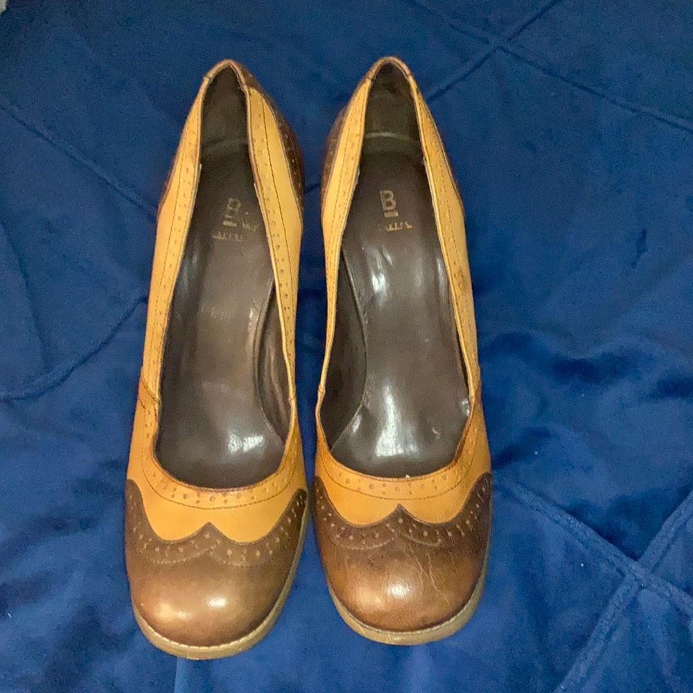 Classic Two-Tone Brown & Tan Women's Pumps